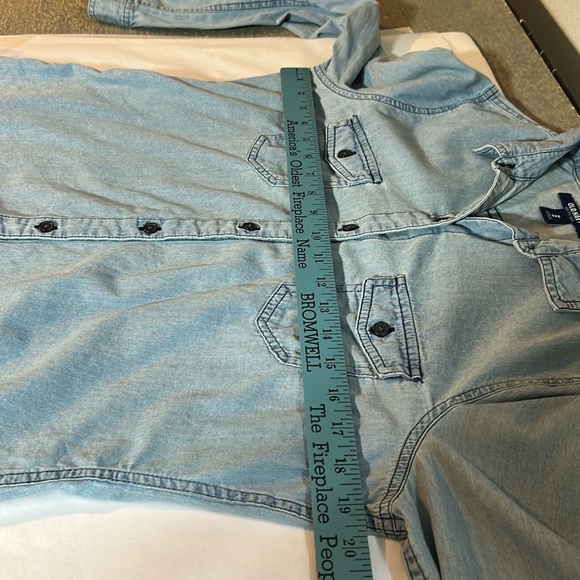 Old Navy button down shirt size medium - Picture 11 of 15